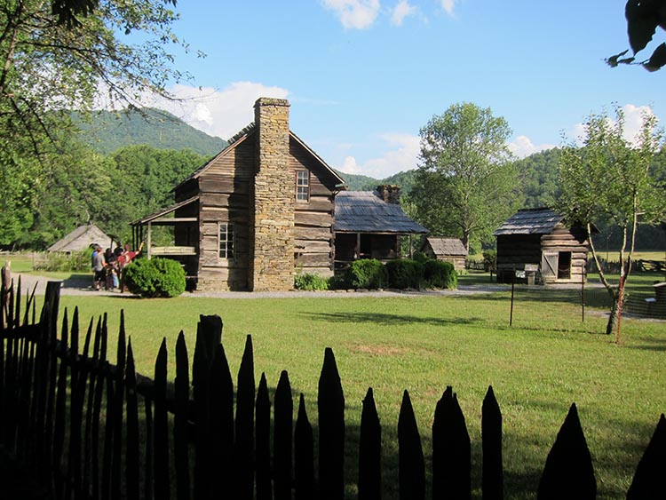 oconaluftee museum